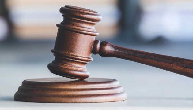 На Тернопільщині судитимуть реєстраторку за махінації з орендою землі