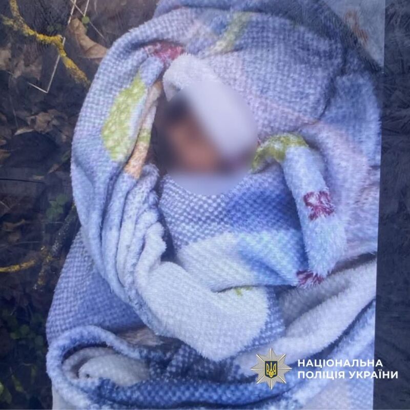 На Тернопільщині знайшли породіллю, яка залишила немовля на вулиці: напередодні приїхала з-за кордону