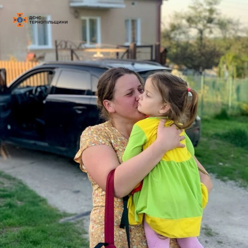 На Тернопільщині трирічна дівчинка загубилась у лісі та пройшла 10 км до сусідньої області