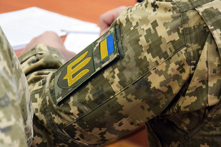 Види контрактів та строки військової служби