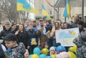У громаді на Тернопільщині зустріли двох захисників після трьох років російського полону