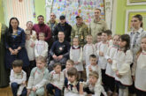 Тернопільські школярі створили гігантську писанку