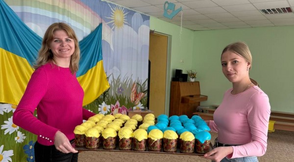У тернопільському садочку продавали паски, щоб купити дрон для ЗСУ