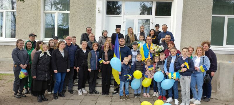 Великдень з рідними: із російського полону повернувся житель Великодедеркальської громади