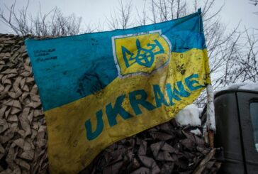 Як дехто з українців із-за кордону вчить жити й воювати тих, хто залишився вдома