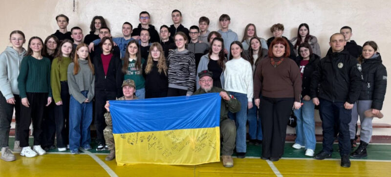 У Тернополі військові та медик зі США провели вишкіл для старшокласників