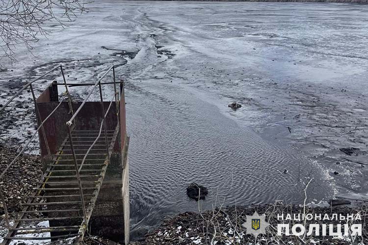 Житель Зборова самовільно перекрив дамбу на річці Стрипа: завданні довкіллю збитки підраховують