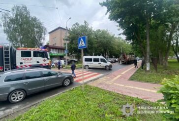 У Тернополі жінка загинула під колесами вантажівки