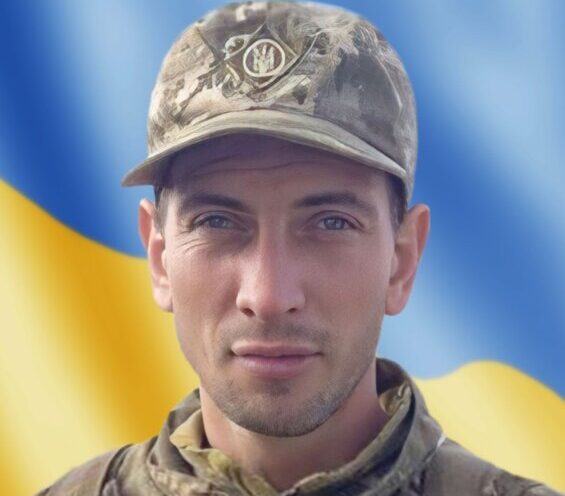 До рідного дому на щиті повернувся молодий Герой Юрій Кошик з Тернопільщини