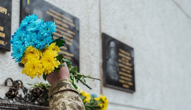 У Тернополі встановлять меморіальну таблицю добровольцю, бійцю спецпідрозділу «Кракен» Віталію Олійнику