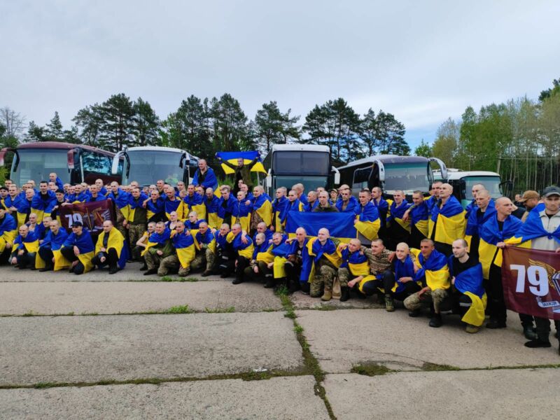 З російського полону повернулися четверо захисників із Тернопільщини