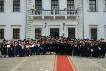 Успішної кар’єри: магістрам юридичного факультету ЗУНУ вручили дипломи