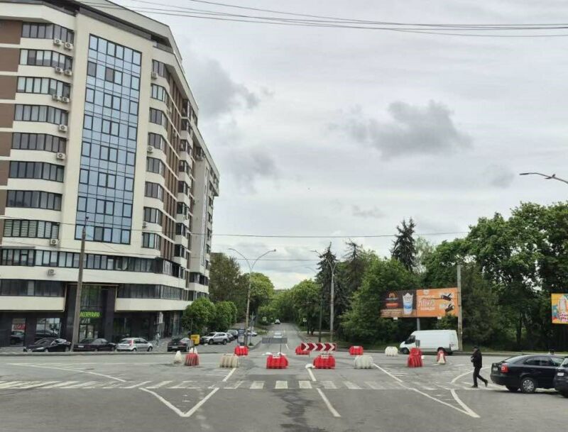 У Тернополі на перехресті на “Дружбі” влаштують кільцеву розв’язку, три дні там буде ускладнено рух