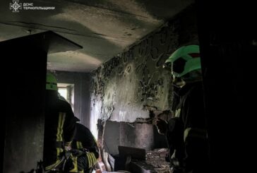 У Тернополі спалахнула пожежа після вибуху в багатоповерхівці, загинула жінка