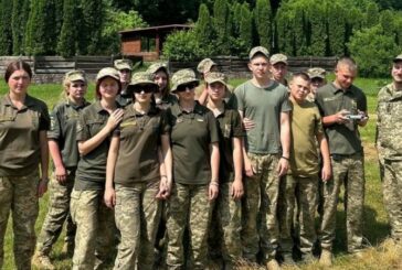 Учні Коропецького ліцею, що на Тернопільщині, навчаються з військовими ЗСУ