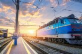 Укрзалізниця запустила 18 додаткових поїздів на літо: через Тернопіль також