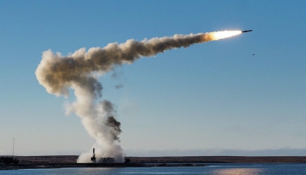Росія за тиждень запустила по Україні 114 ракет, понад 1270 дронів і майже 1100 КАБів