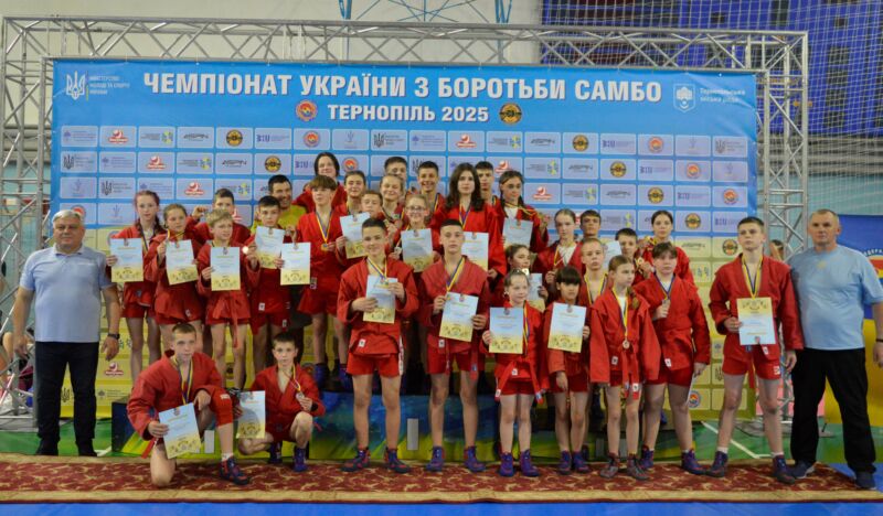 У чемпіонаті України з боротьби самбо в ЗУНУ взяли участь майже 300 спортсменів із 20 областей