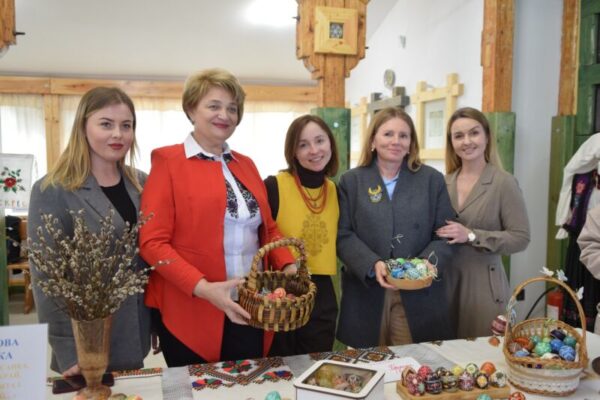 фото чортків